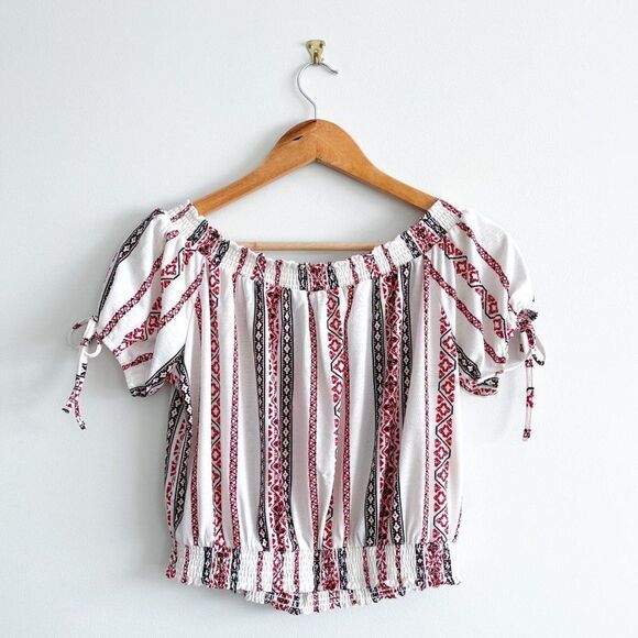 Dynamite // Short sleeve top // Size Medium // NWT - Picture 2 of 8